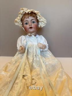 Belle poupée bébé en porcelaine 17 Kammer & Reinhardt Simon & Halbig 121