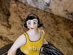 Boîte À Poudre Cosies Flapper Des Années 1920 Demi-poupée Art Deco Aladin France 4.5 Beau