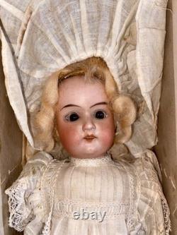 C. 1900 Poupée Floradora d'origine d'usine 15, tête en bisque allemande Armand Marseille