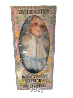 Collection Royale Cathy en Édition Limitée Poupée en Porcelaine. Vintage. Neuf dans sa Boîte.