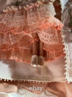 Collection de porcelaine Victorian Tea Orange Pekoe Barbie Doll 02726 NIB de Mattel