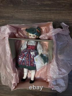Collection de poupées en porcelaine vintage