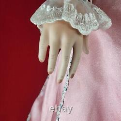 Collection de romance Vintage 36 Poupée en porcelaine victorienne avec robe rose M. Reed