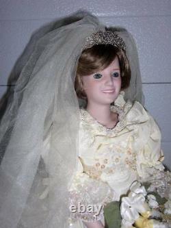 Danbury Mint Princess Diana 21 Porcelain Royalty Robe De Mariée Poupée