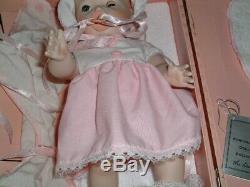 Danbury Vintage Mint Porcelaine Tiny Tears Doll Complète Suitcase