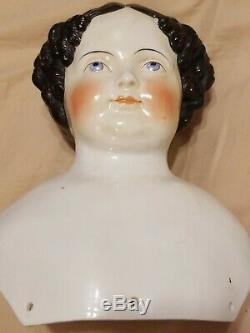 De Grande Victorienne Antique Porcelain Doll Head Avec Black Hair 8 X 5