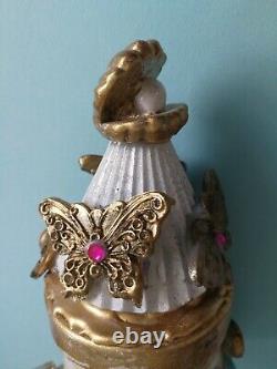 Décorations pour la maison de la collection de poupées Castello Vintage : fées, papillons et or.