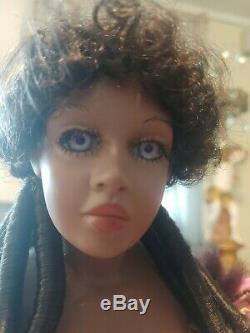 Doll Rare Vintage Noir Gypsy Avec Gitana Yeux Lavande Superbe