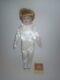 Dynastie (vintage / Porcelaine) Collection Doll (bleu Eyes) - Ring Bearer