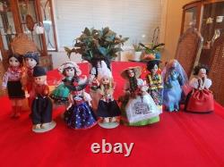 Ensemble de 11 poupées souvenirs internationales vintage