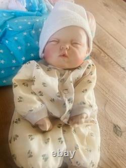 Ensemble de 4 poupées en porcelaine vintage Yolanda Bello des bébés les plus mignons signées TEL QUEL