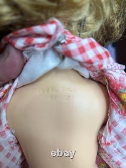 Ensemble de 7 poupées Shirley Temple 8 Idéal 1982 Vintage avec tenues internationales et thématiques