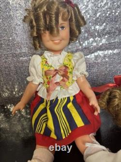 Ensemble de 7 poupées Shirley Temple 8 Idéal 1982 Vintage avec tenues internationales et thématiques