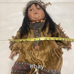 Ensemble de poupées indiennes américaines en porcelaine vintage CATHAY 189-5000
