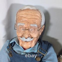 Ensemble vintage de 32 poupées en porcelaine William Wallace Jr Grand-mère et Grand-père en salopette