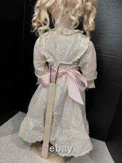 Étonnante poupée en tête de bisque Handwerck 119-13 de 26 pouces sur un grand corps d'origine