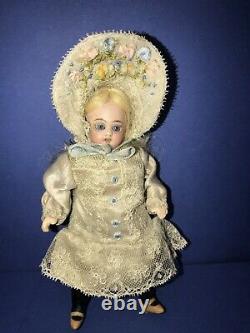 Exquise Antique Mignonette Dolls House Doll