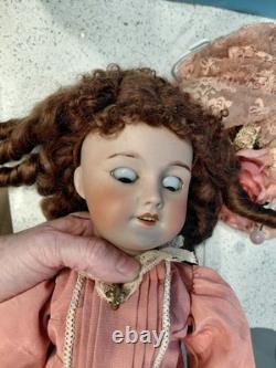 Fabulous 18 SFBJ Unis France 301 Taille 7, Merveilleux Costume Antique