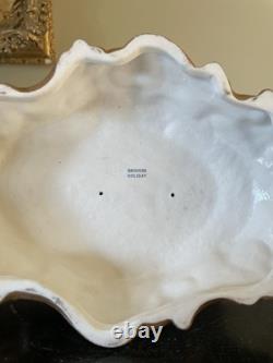 Figurine en porcelaine vintage, dame en dentelle de Dresde jouant d'un instrument, antique