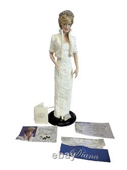 Franklin Mint Poupée Portrait en Porcelaine de la Princesse Diana, Dame de Galles, 17 pouces, Vintage