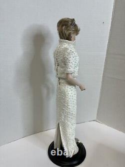 Franklin Mint Poupée Portrait en Porcelaine de la Princesse Diana, Dame de Galles, 17 pouces, Vintage