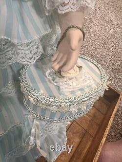 Galerie Mondiale MELANY Poupée en porcelaine Patricia Loveless BOÎTE & COA #313/2000 20