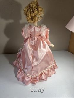 Galeries de poupées en porcelaine vintage femmes de l'Ouest Coll. Rose