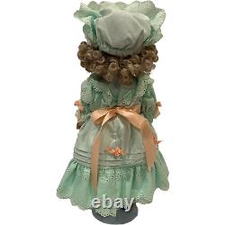 Grace C Rockwell 13 Antique Vintage Copr Allemagne Porcelaine Doll Dress Stand