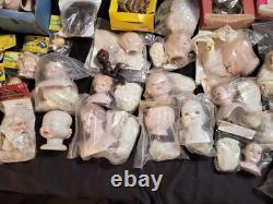 Grand Lot de Têtes en Bisque de Poupées Vintage, Parties de Corps et Quelques Perruques