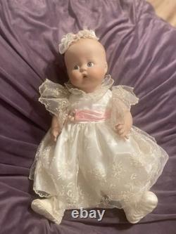 Gwen Ross – Nom de la poupée – Poupée en porcelaine vintage – Franchise/Collection – Édition ouverte