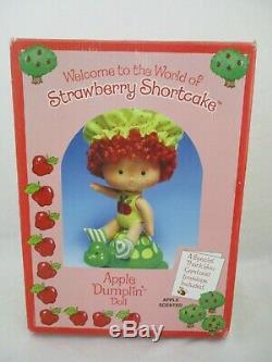 Htf 2003 Mint Danbury En Porcelaine D'apple Dumplin Doll