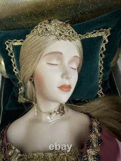 LA POUPÉE DE VOS RÊVES ! Belle au bois dormant / porcelaine vintage 24v Rien ne lui arrive à la cheville