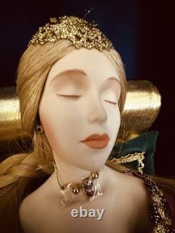 LA POUPÉE DE VOS RÊVES ! Belle au bois dormant / porcelaine vintage 24v Rien ne lui arrive à la cheville