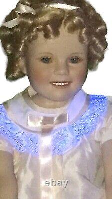 La poupée vintage en porcelaine Danbury Mint Shirley Temple Yeux Verts Uranium 1996