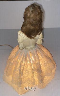 Lampe vintage de poupée boudoir testée en état de marche, 17 pouces de hauteur, brune avec des cheveux coiffés en éventail de style MCM.