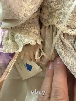 Le Créateur de Poupées - Poupée en Porcelaine Vintage/Collection avec Support