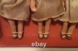Lot antique de 5 poupées DIONNE QUINTUPLET en robe avec infirmière dans une boîte originale.