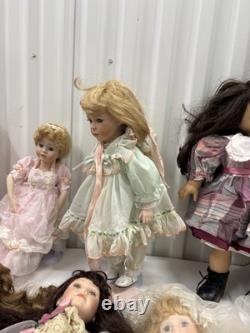 Lot de 17 poupées vintage en porcelaine, filles et mariées de style victorien + poupée Zapf Creation 18 Lot de 17 poupées vintage en porcelaine, filles et mariées de style victorien + poupée Zapf Creation 18