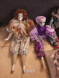 Lot de 5 figurines de porcelaine vintage de bouffon de la cour et de poupée