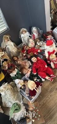 Lot de poupées en porcelaine, cheveux blonds bouclés, yeux bleus, tenues de mode vintage