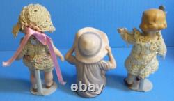Lot de poupées en porcelaine vintage et boîte à musique Jack-in-the-box avec accessoires supplémentaires
