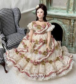 Miniature Dollhouse Doll Artisan Helen Cohen Porcelain Lady Éblouissant