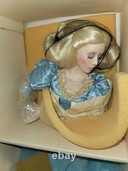 NOUVELLE Poupée de porcelaine Franklin Sleeping Beauty 19 Vintage, héritage, chaise longue