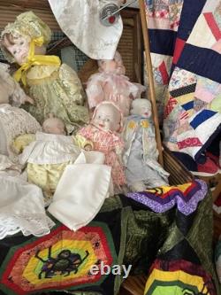 Neuf poupées antiques/vintage uniques à trois visages : heureuse, en pleurs, endormie, plus beaucoup de tissus