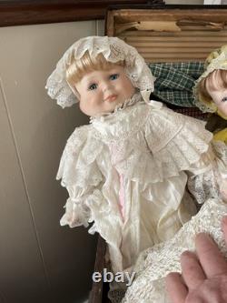Neuf poupées antiques/vintage uniques à trois visages : heureuse, en pleurs, endormie, plus beaucoup de tissus