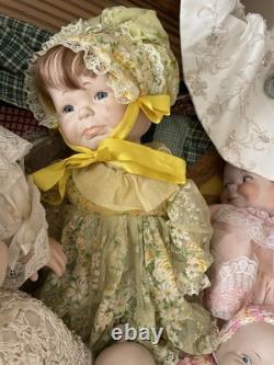 Neuf poupées antiques/vintage uniques à trois visages : heureuse, en pleurs, endormie, plus beaucoup de tissus