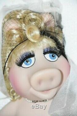 Nouveau Plus Miss Piggy Porcelain Doll Muppets Franklin Mint Vintage Heirloom