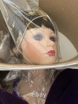 Nouvelle dans sa boîte Collection Prestige Poupée en Porcelaine Améthyste Vintage Neuve Jamais Ouverte