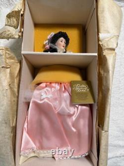 Nouvelle dans sa boîte Poupée en porcelaine Franklin Mint Heirloom Savannah Southern Belle Vintage