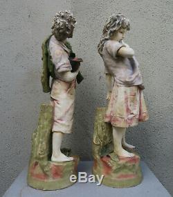 Paire D'amphores Paysannes En Porcelaine De Style Victorien Antiques Poupées Autrichiennes D'époque